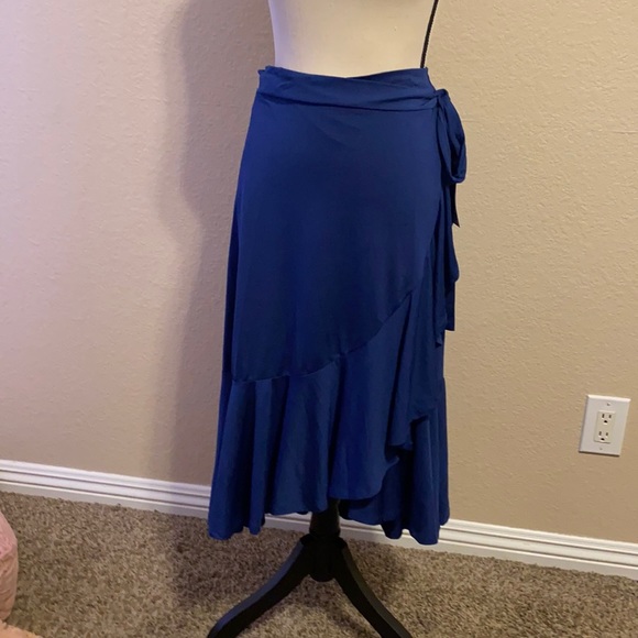 NWT lularoe Bella wrap skirt